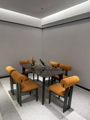 Quality Dining Table Set (6 Seater)