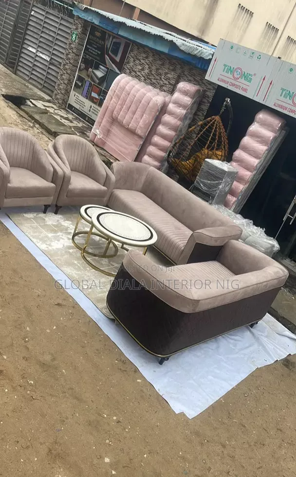 Ingantacciyar Sofa Mai Zama 7 na zamani - 1
