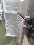 Hisense Firij Mai Ƙofofi Biyu 205L - 2