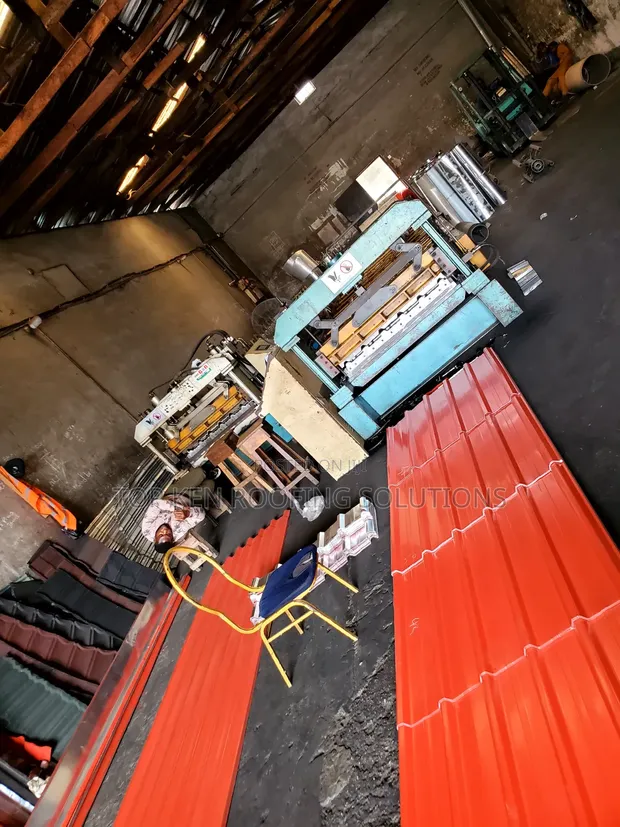 0.50mm Longspan TC Red Oven Baked Roofing Sheet - 1