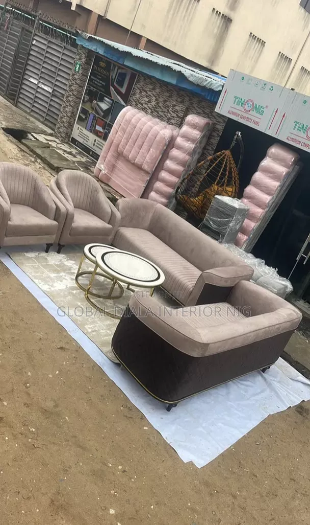 Sofa Mai Zama Bakwai Na Zamani - 1