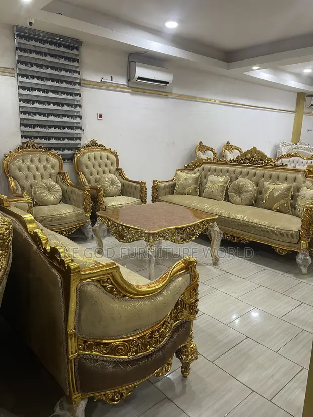 8-Seater Sofar Mai Kyakkyawar Zare da Tsakiya Table - 1