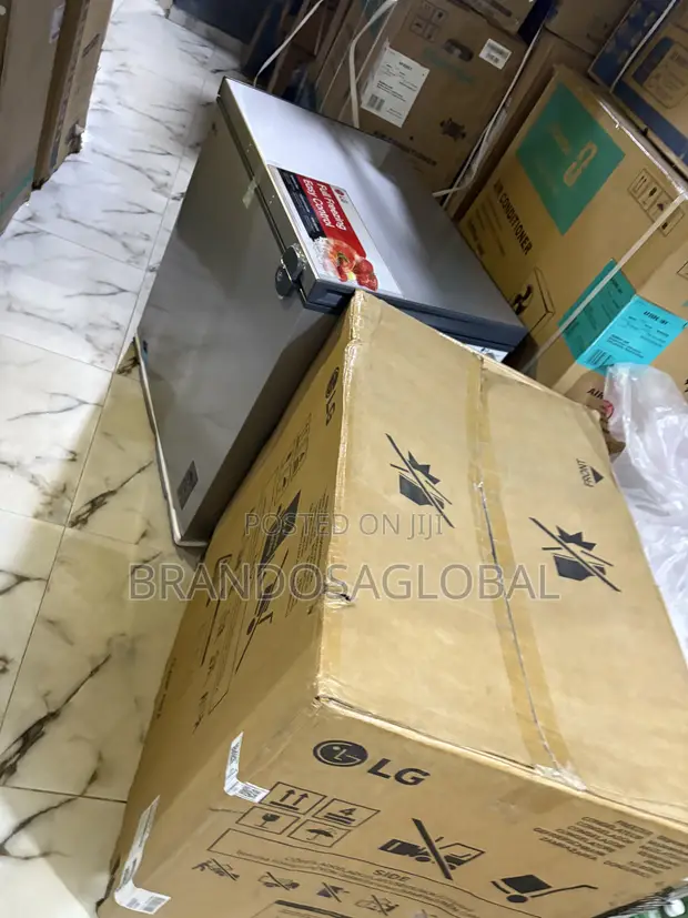 LG FRZ205BQCF Silver Chest Freezer - 194L - 1