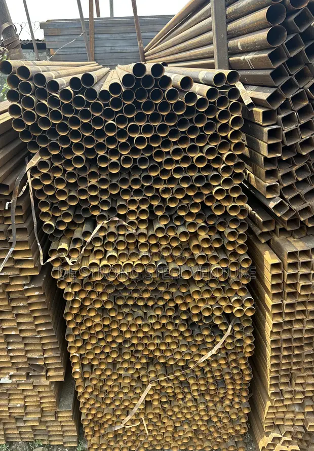 Scaffolding Pipe 1 1/2" x 5.3m Steel - 1