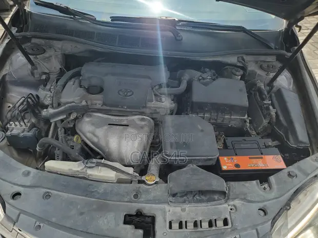 Toyota Camry 2015 Gray - 1