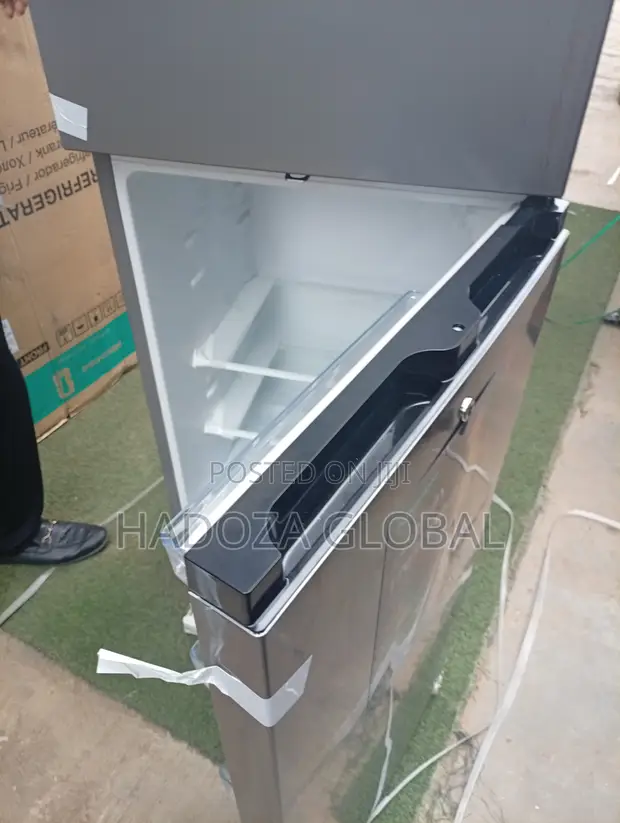 Hisense 205L Double Door Refrigerator with Freezer - 1