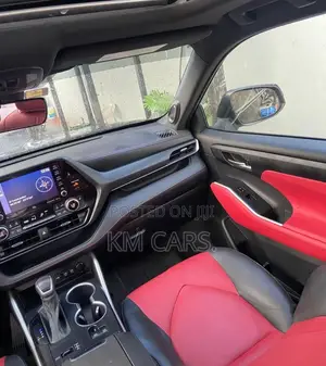 Toyota Highlander XSE 2021 Black