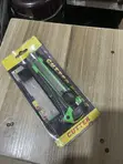 Heavy-Duty 18mm Box Cutter with Twist-Lock - 2