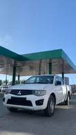Mitsubishi L200 2010 Fari - 1