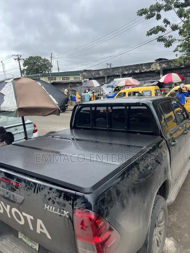 Fiber Folding Booth Cover for Toyota Hilux 2017 - 1