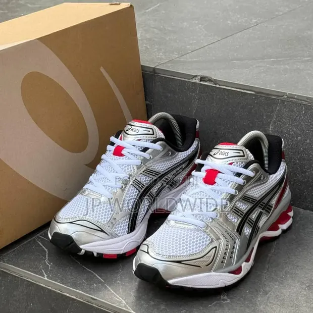 Takalman Asics Na Maza Da Mata - 1