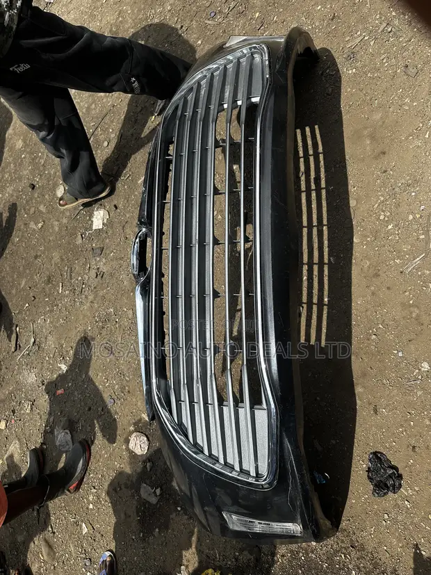 Gaban Bumper na Toyota Avalon 2018 - 1