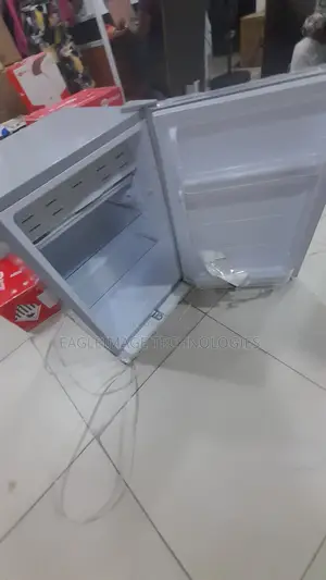 Glamstar GFR-90S-E Refrigerator - 90 Litres
