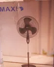Maxi 18-inch Standing Fan - 1