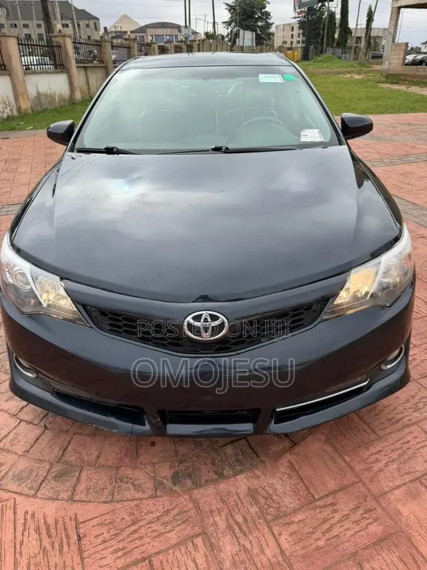 2014 Toyota Camry SE Sport Sedan - 1