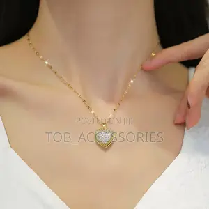 Heart-Shaped Necklace - Gold Tone
