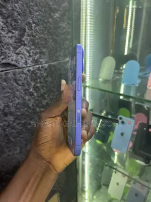 Apple iPhone 16 128GB Blue