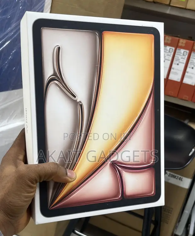 Apple iPad Air M3 512GB Wi-Fi + Cellular - 1