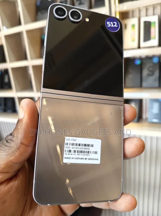 Samsung Galaxy Z Flip6 512GB Silver Shadow - 1