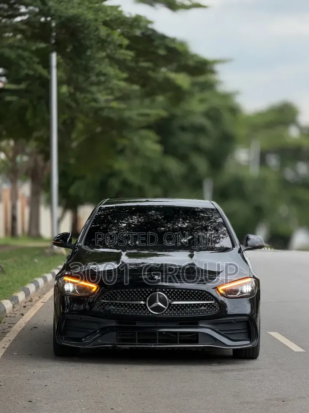 Mercedes-Benz C300 2022 Black - 1