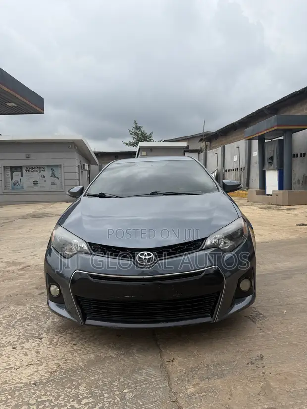 2015 Toyota Corolla S Plus Sedan (1.8L) Gray - 1