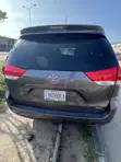 2014 Toyota Sienna XLE Minivan Mai Zama 8 (Lamar)'a - 1