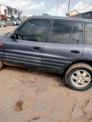 Toyota RAV4 Automatic 2000 Grey