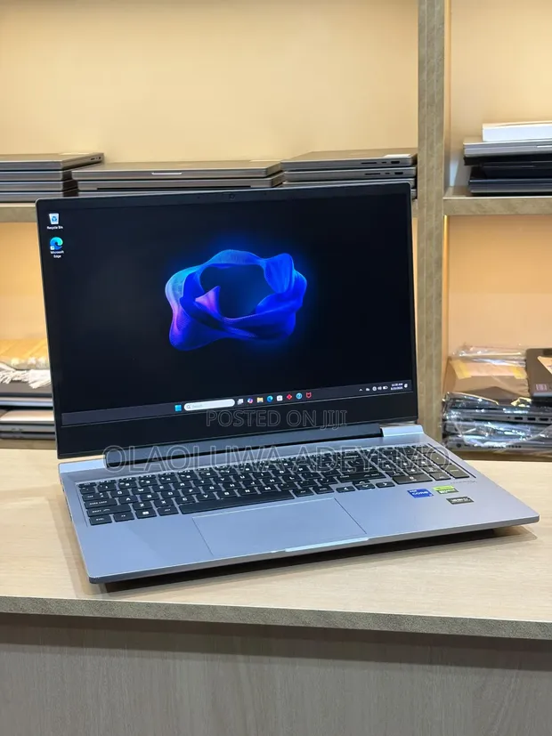 HP Omen 16 Laptop: Intel Core i7, 16GB RAM, 1TB SSD, RTX 4070 - 1
