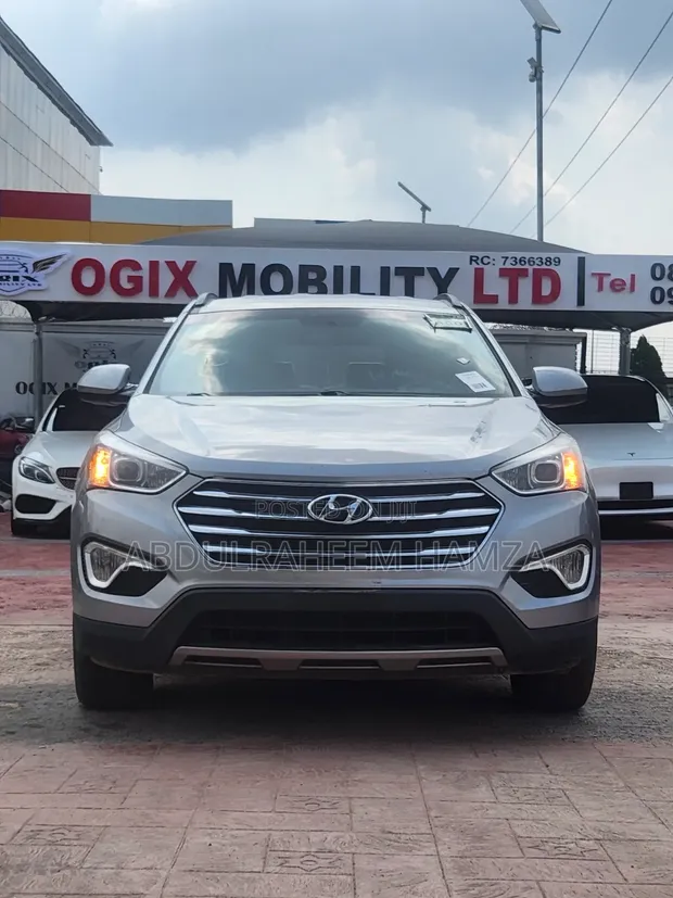 2016 Hyundai Santa Fe - Foreign Used - 1