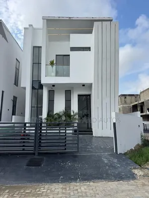 5 Bedroom House for Sale in Chevron, Lekki