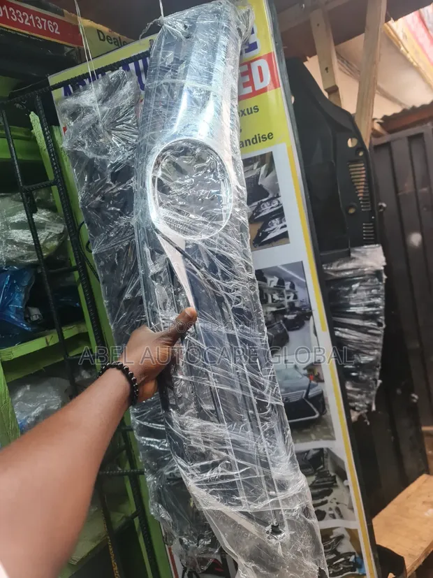 Gaban Grille na Toyota Camry 2012 - 1
