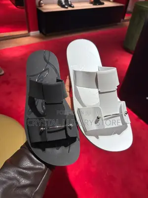 Takalmi Mai Kyau na Christian Louboutin na Maza