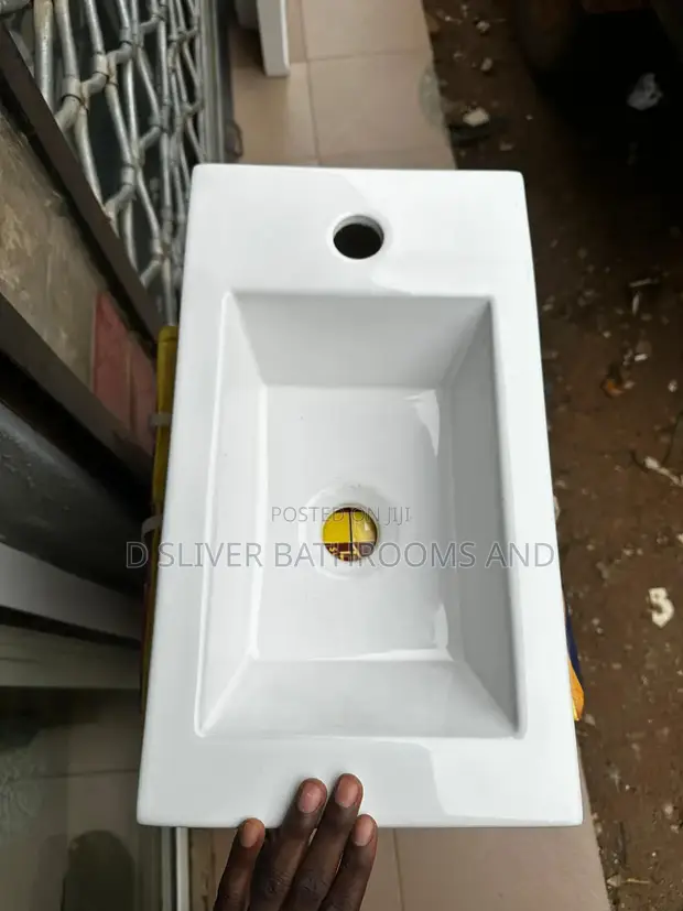 Modern Rectangular Ceramic Wash Basin - White 45x27.5cm - 1