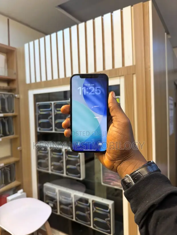 Apple iPhone 12 Pro 128GB Blue - 1