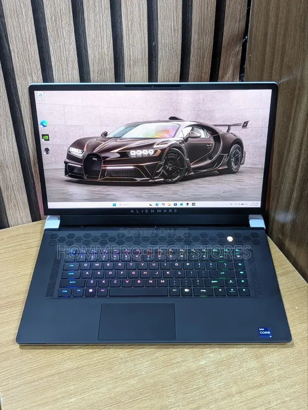 Alienware X17 R2 Laptop - Intel Core i9, 24GB RAM, 1TB SSD - 1