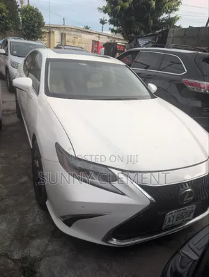 2015 Lexus ES 350 FWD Sedan - White