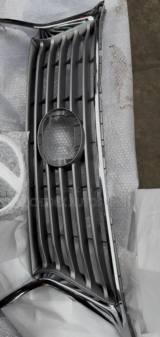 Lexus RX 350 2013 Front Grill - 1
