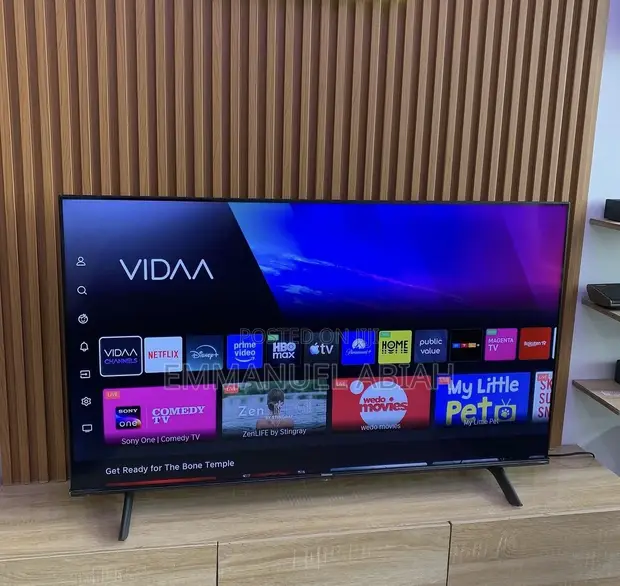 Hisense 50" QLED Smart TV - 1
