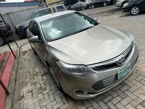 Toyota Avalon XLE 2013 Gold