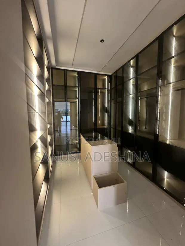 6-Bedroom Detached Duplex for Sale in Gwarimpa Estate, FCT Abuja - 1