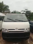 Toyota HiAce 2012 Fari - 1