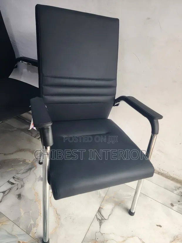 Babban Kursiyin Ofis na Baƙi Mai Inganci - 1