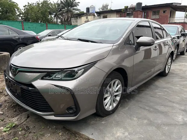 Toyota Corolla 2021 Zinariya - 1
