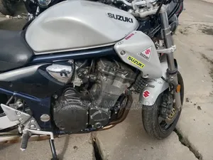 Suzuki Bandit 1200cc 2003 Silver