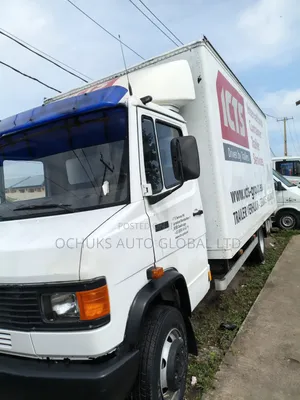 Mercedes-Benz 814 Mini Truck 2010 Fari