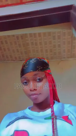 Mai Neman Aikin Gidan Abinci da Bar