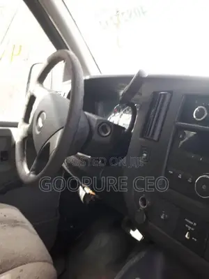 Chevrolet Express 2500 Van 2012 Fari