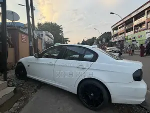 BMW 328i 2010 Fari