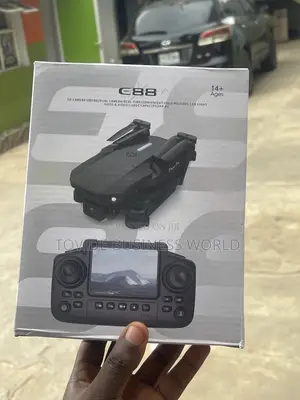 E99 Pro Max Drone Mai Ninka Tare da Kamara Biyu & Remote Mai Fuska