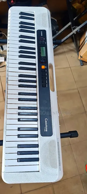 Casio Casiotone CT-S200 61-Key Portable Keyboard (Used)